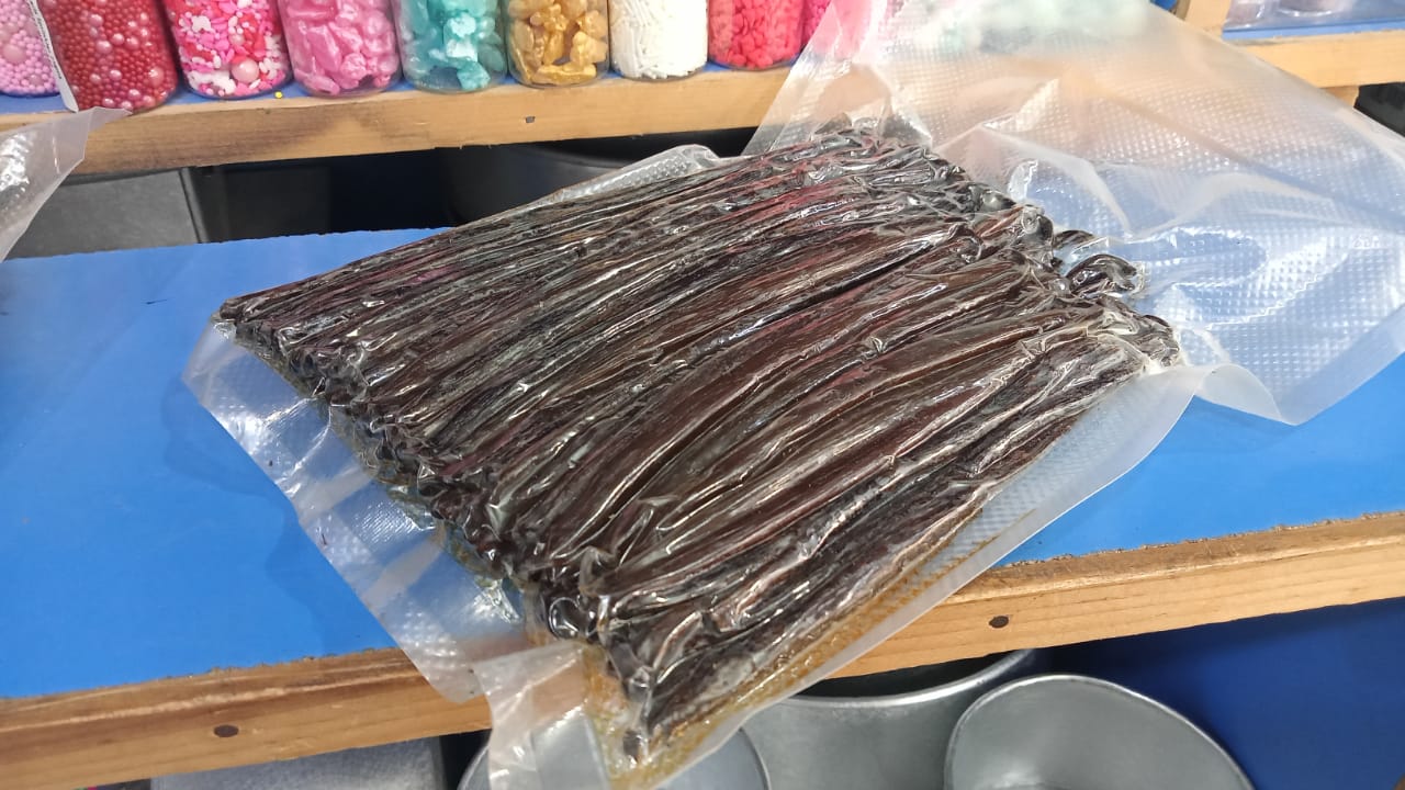 Madagascar Black Bourbon Vanilla Pods 1kg pack