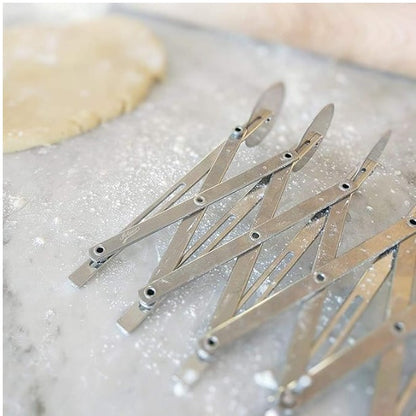 SS Dough Pastry Roller Cutter