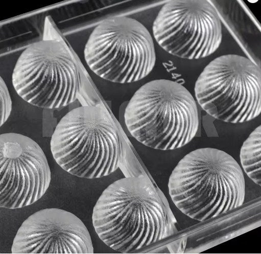 21 Cavity Octagon Round Acrylic Chocolate Mold