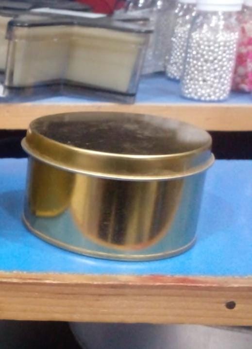 DMTC02 - Golden Round Dream Tin Cake Box size 3" x 2"