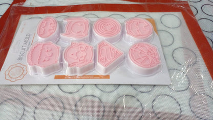 Super Hero  Fondant & Cookie Cutter 8pcs Set