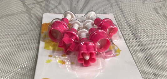 Pink Small Multi Shapes Plunger Cutter Set