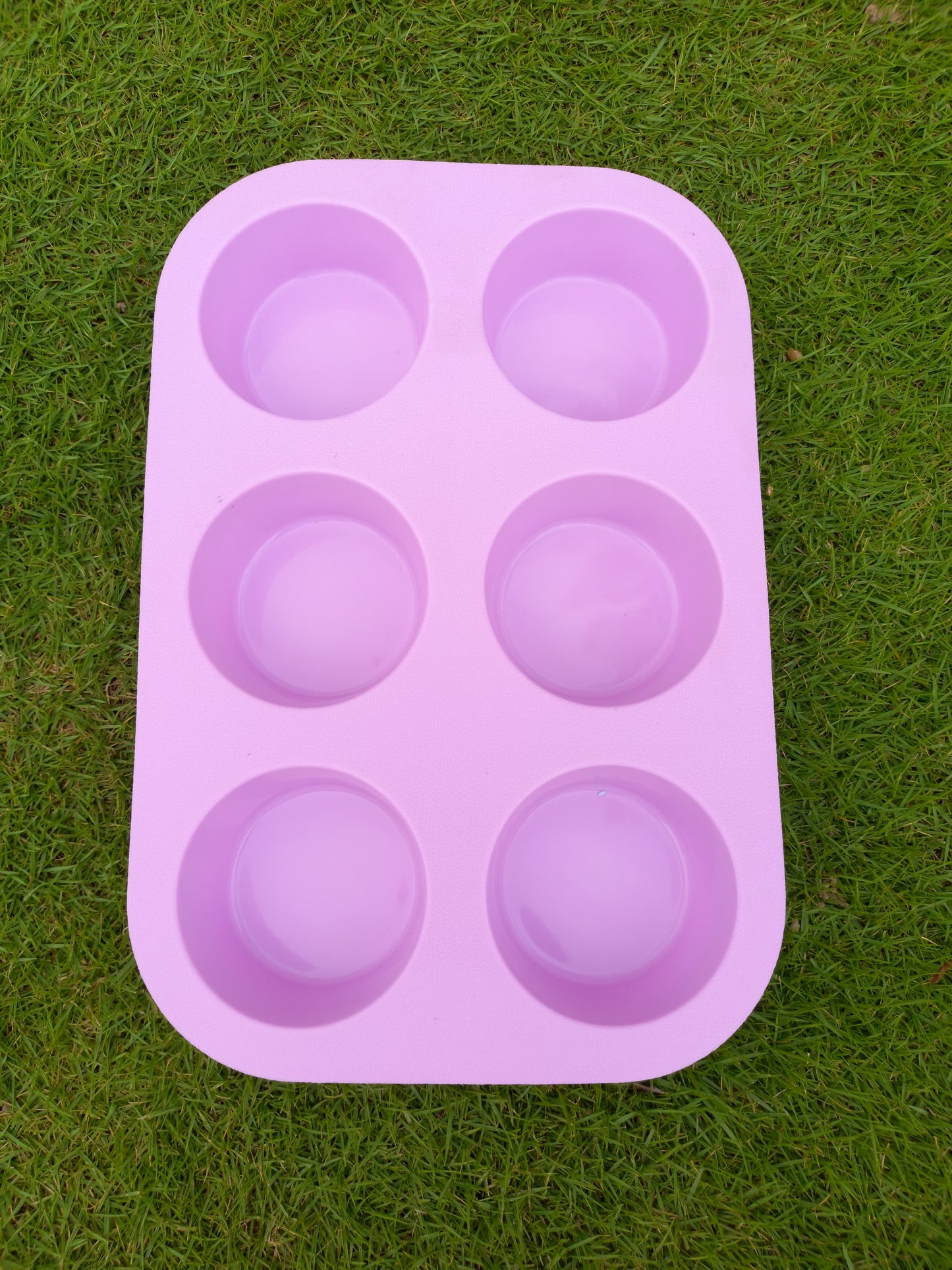 6 Cavity Silicon Cupcake Tray 2.2″ Bottom