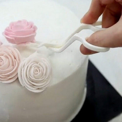 WILTON FLOWER LIFTER