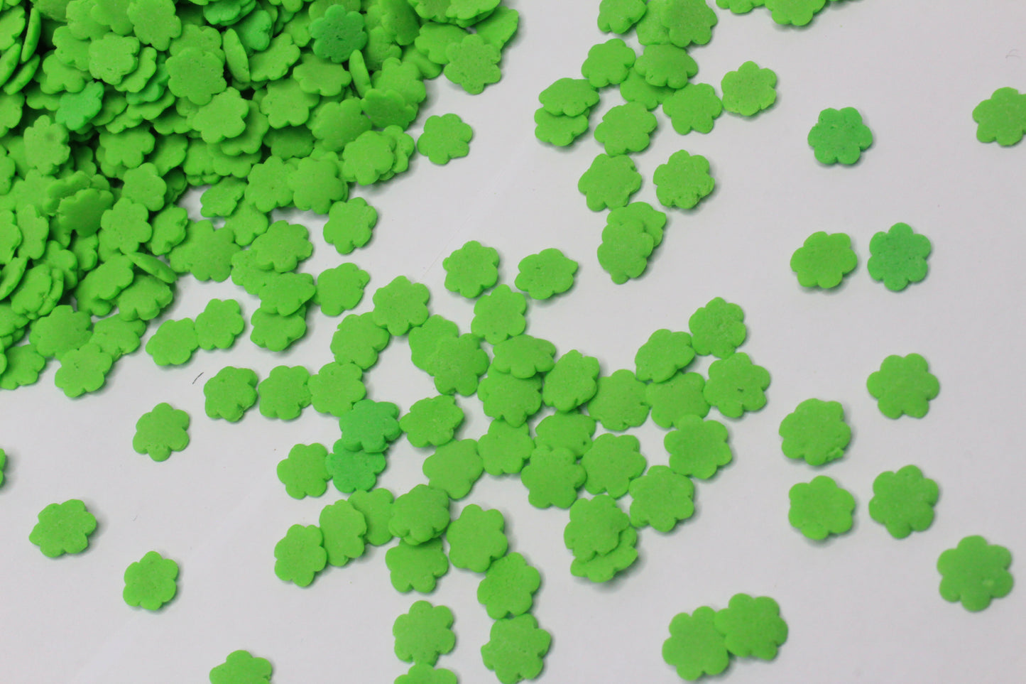 4mm Solid Green Flower Sprinkle Confetti